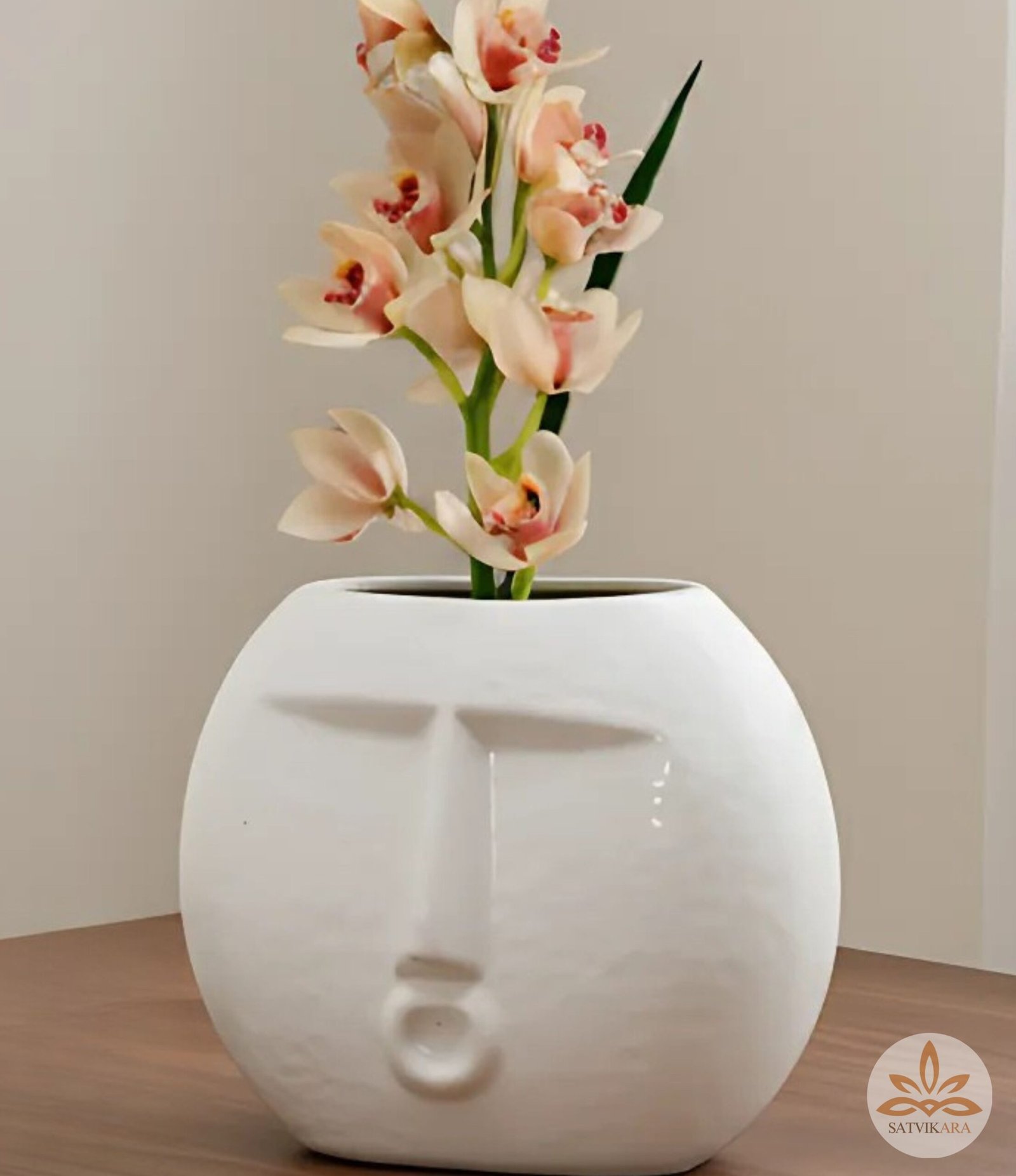 Minimalist White Face Ceramic Vase Minimalist White Face Ceramic Vase